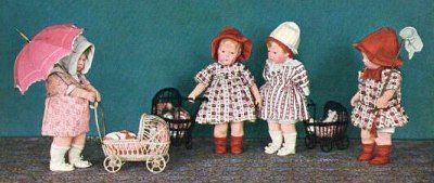 Alte Postkarte mit 4 Kruse-Puppen